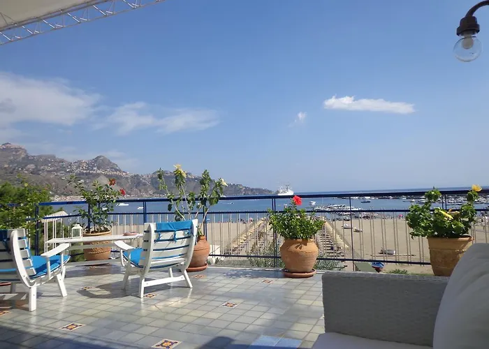 Casa D'a..mare Giardini-Naxos